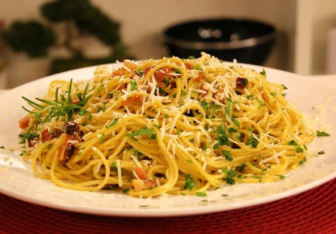 Macarrão à Carbonara